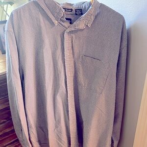 Very nice long sleeved mens blue and white checkered dress shirt.